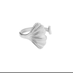 Silver toned Leave Ring